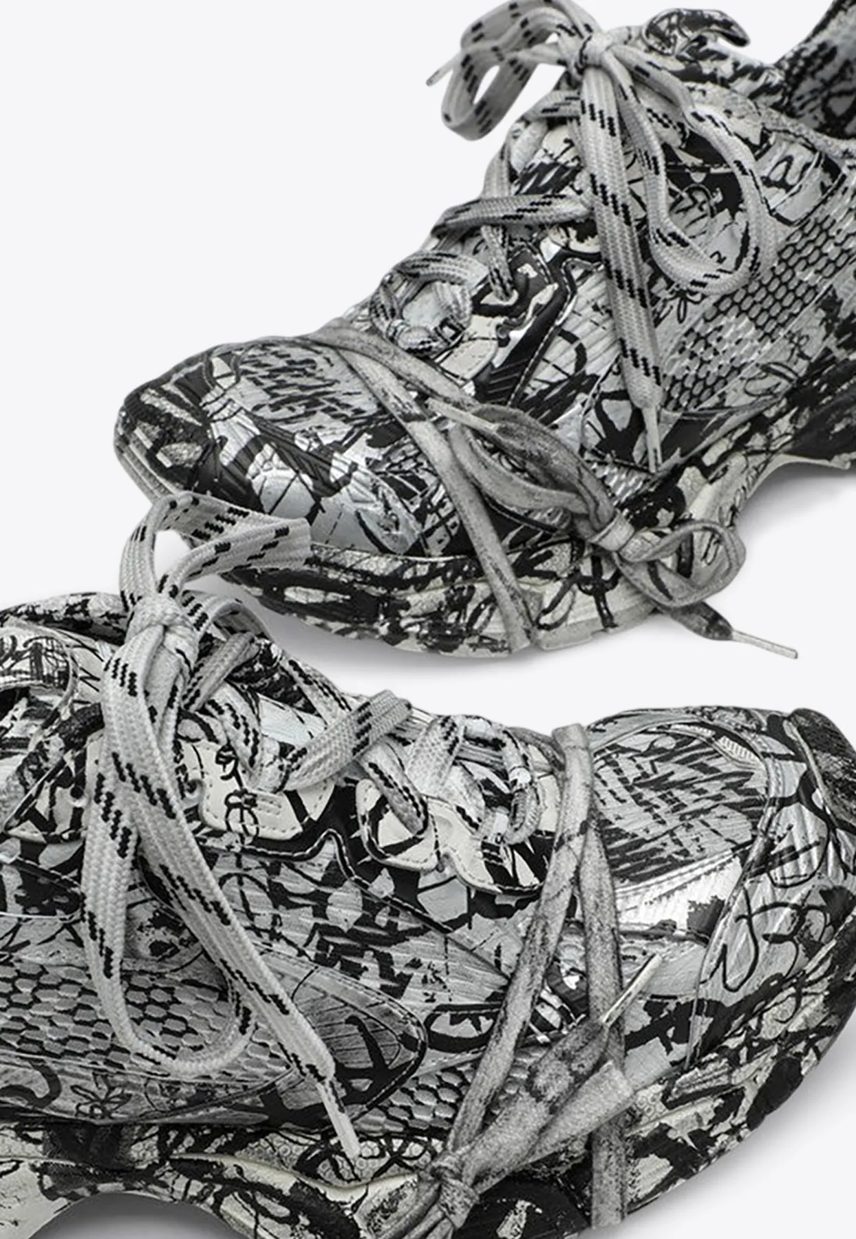 3XL Extreme Graffiti Print Sneakers