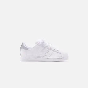 adidas     grade school superstar