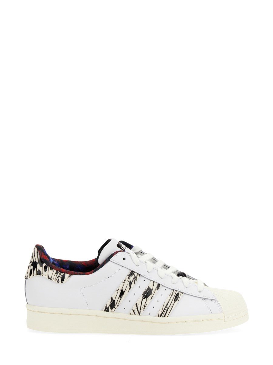 ADIDAS ORIGINALS    SUPERSTAR LEATHER SNEAKER