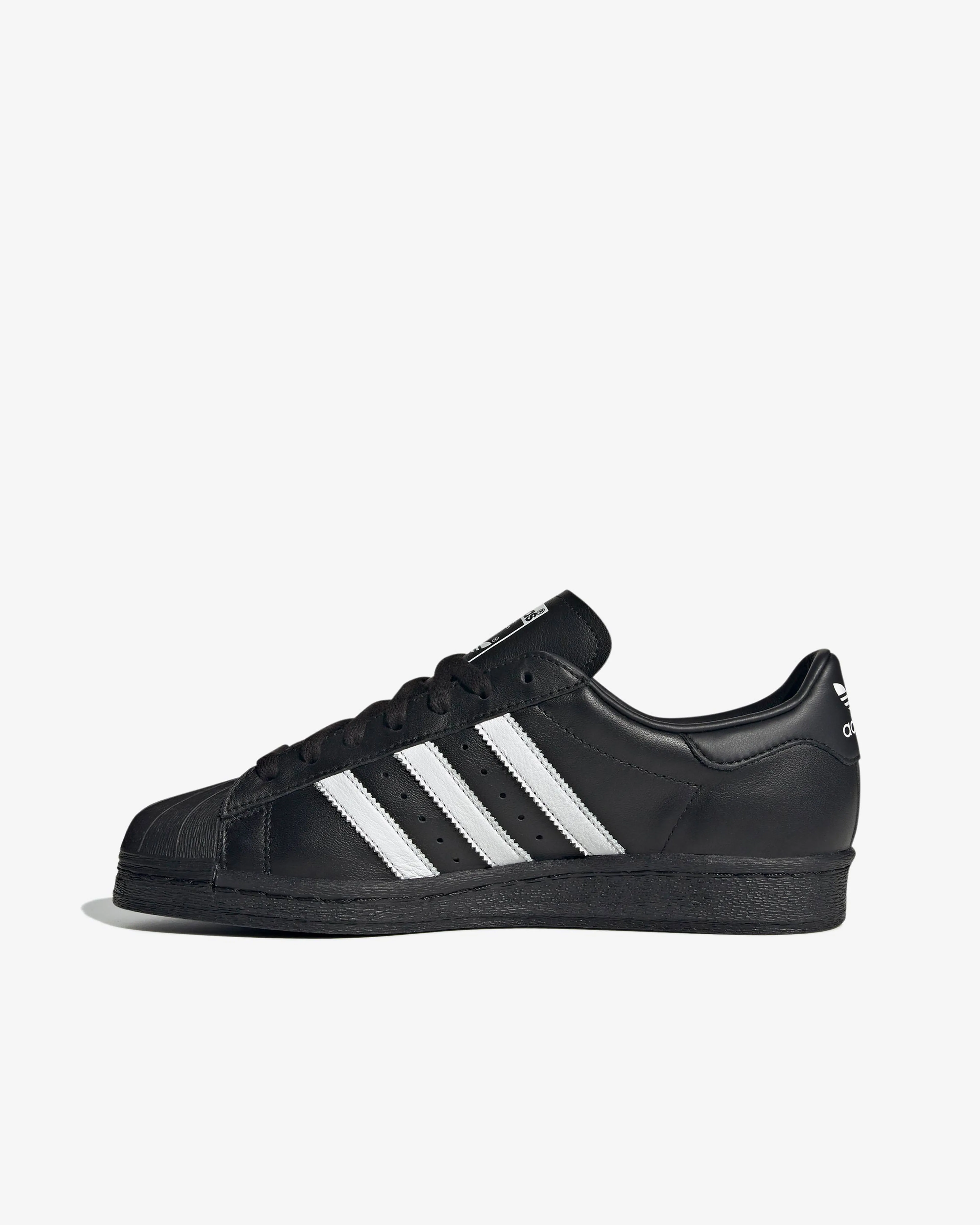 Adidas - Superstar 82 Sneakers - (Black/White)