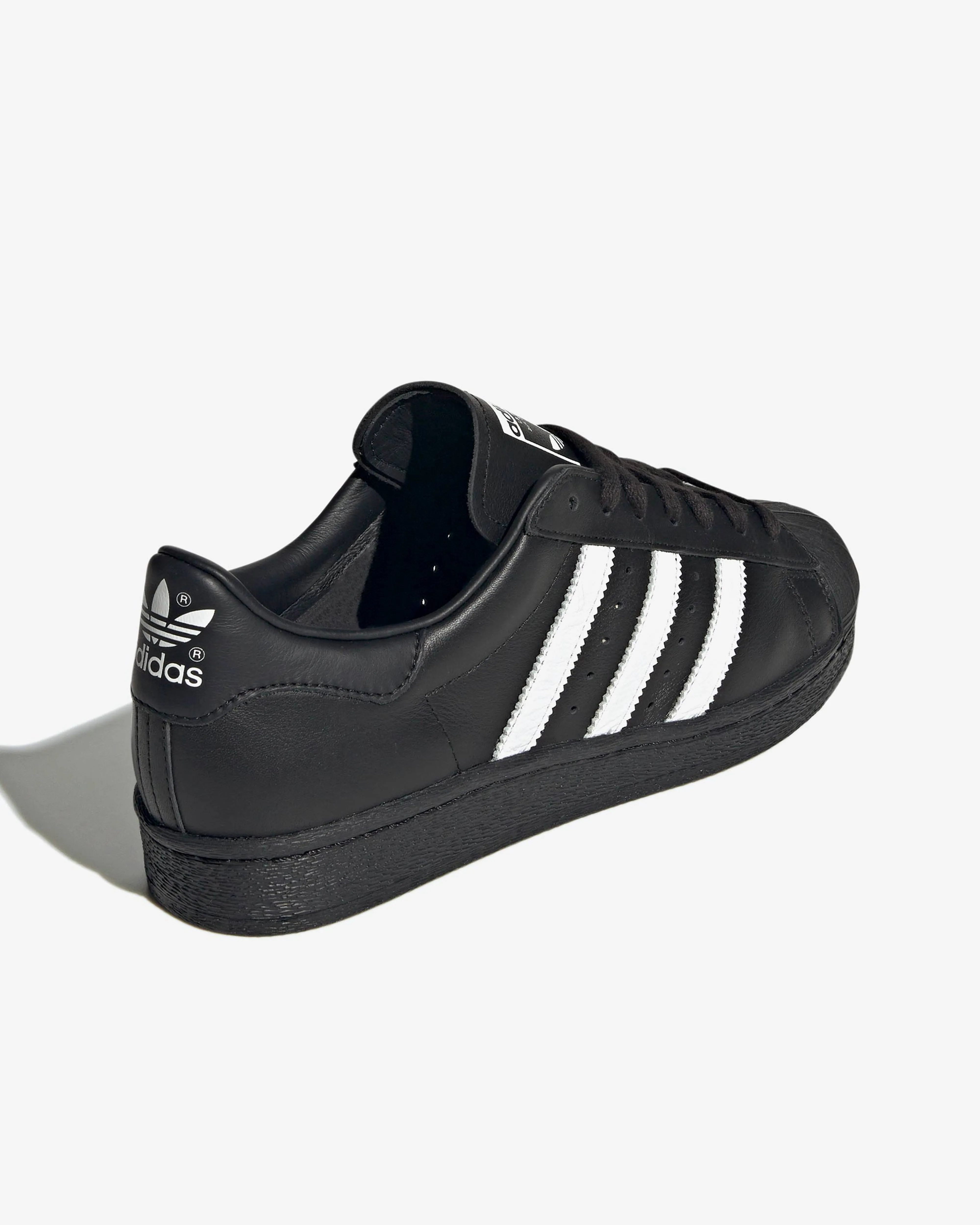 Adidas - Superstar 82 Sneakers - (Black/White)