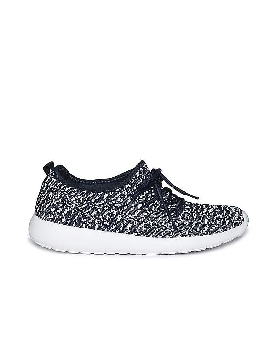 Aeropostale Knit Upper Contrast Sole Sneakers