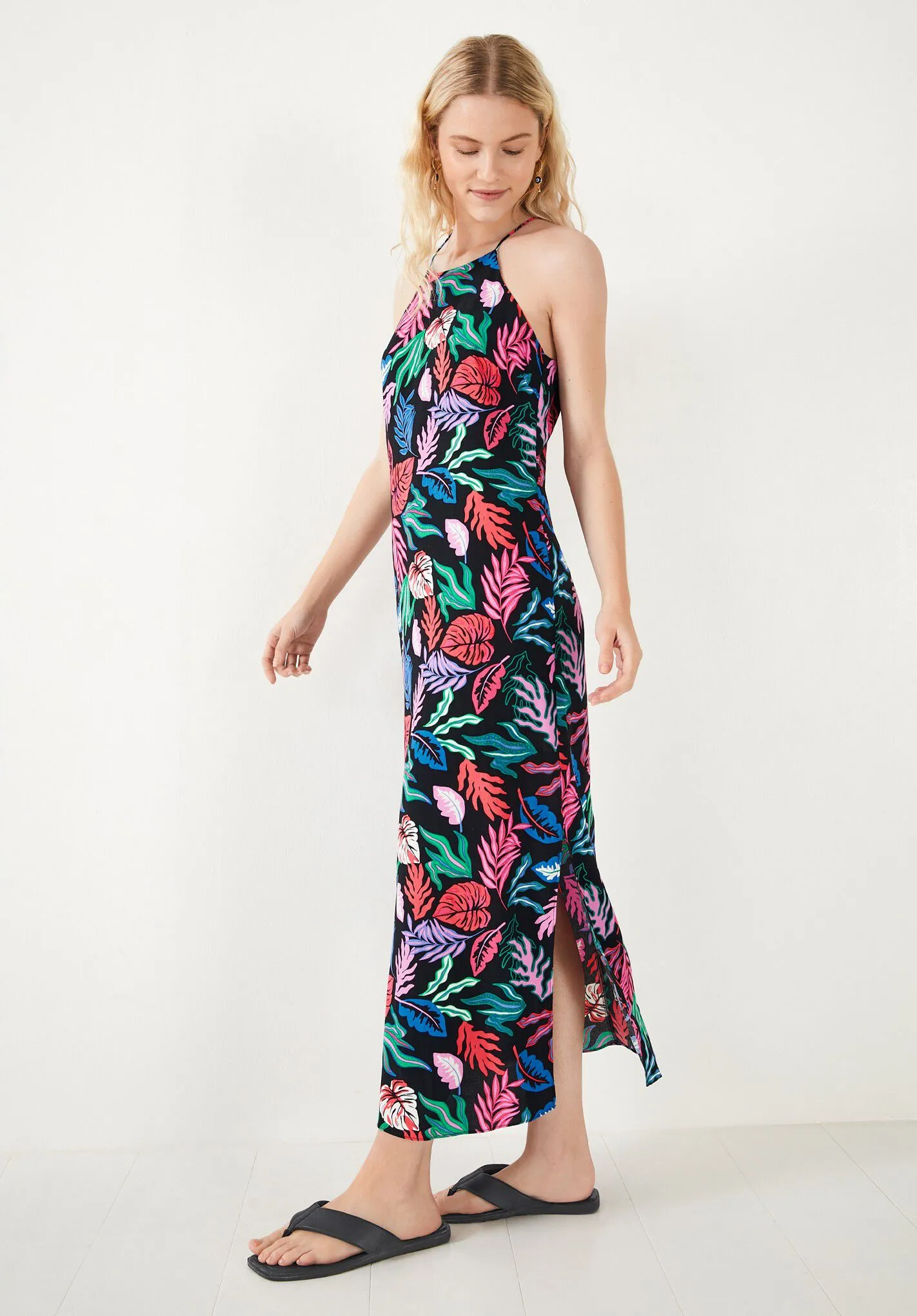 Almila Dress