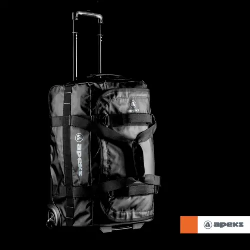 Apeks 90L Roller Bag