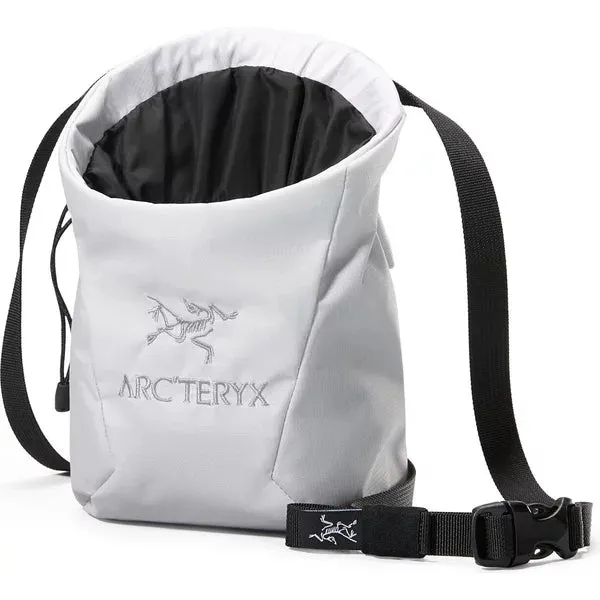 Arc'teryx Ion Lightweight Chalk Bag – Compact & Durable Chalk Holder for Enhanced Climbing Performance