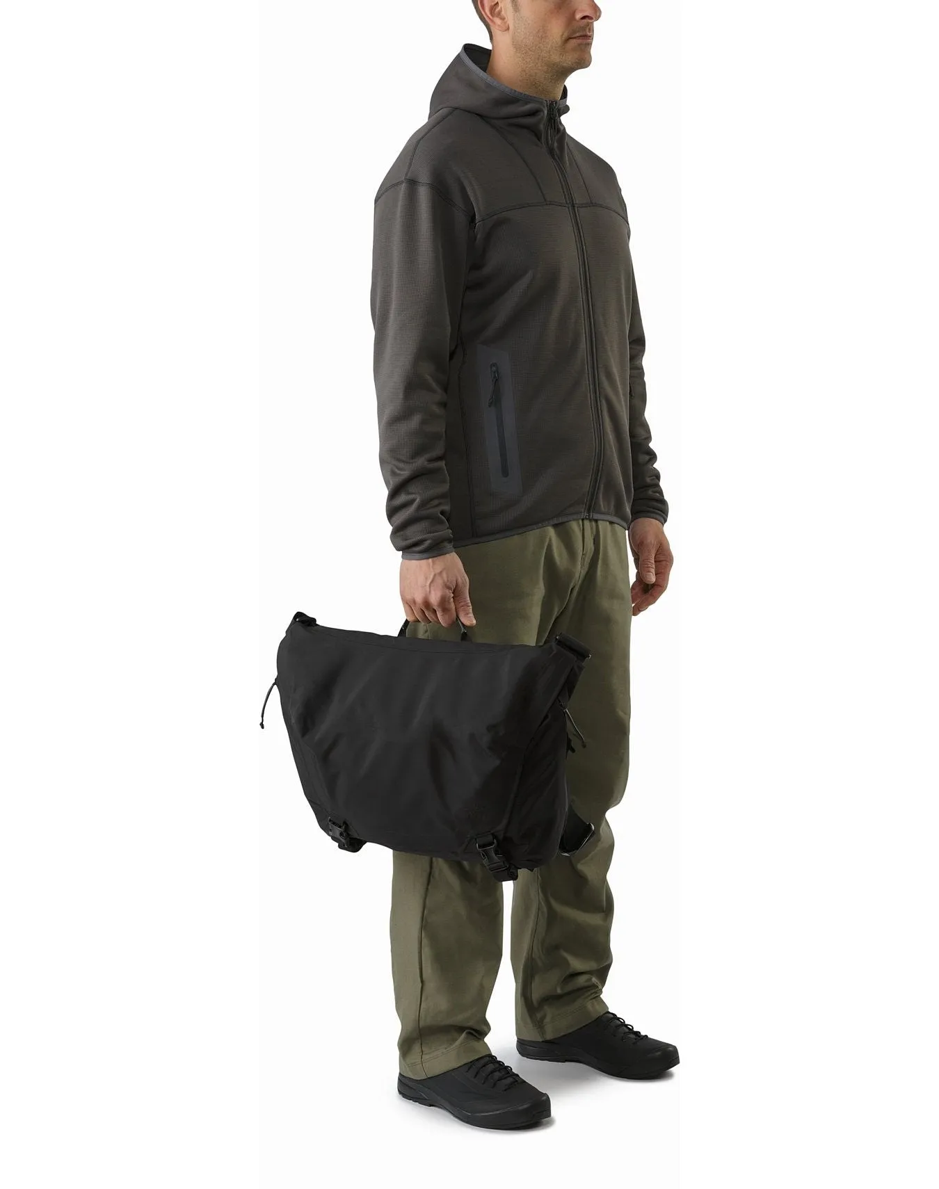 Arc'teryx LEAF Courier Bag 15