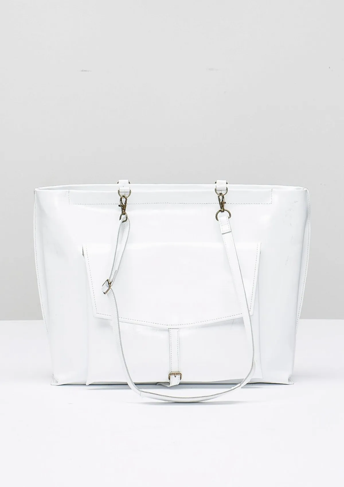 BAG/BACKPACK - PATENT LEATHER white