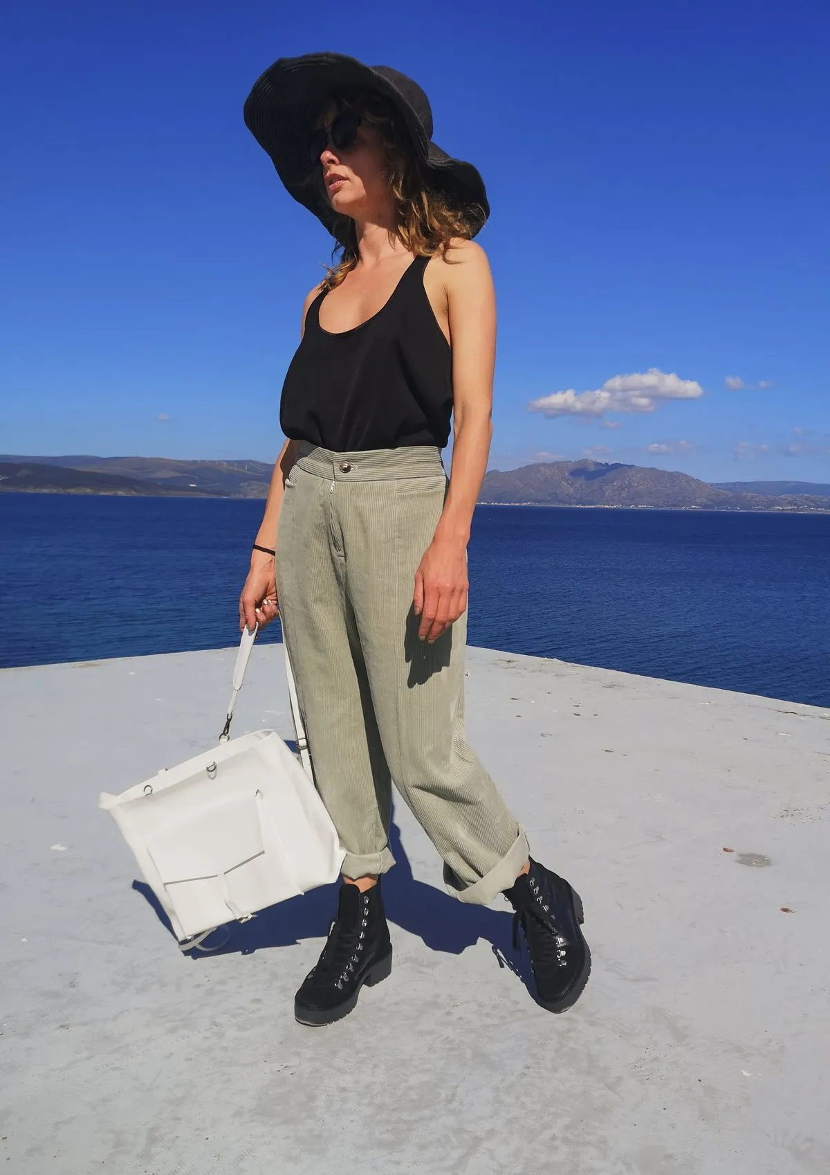 BAG/BACKPACK - PATENT LEATHER white