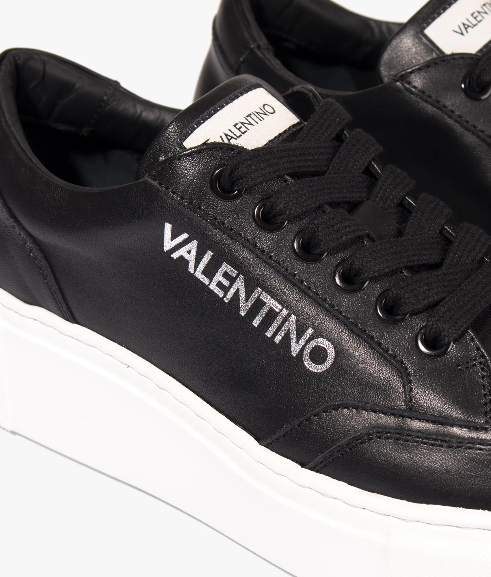 Baraga sneakers in black