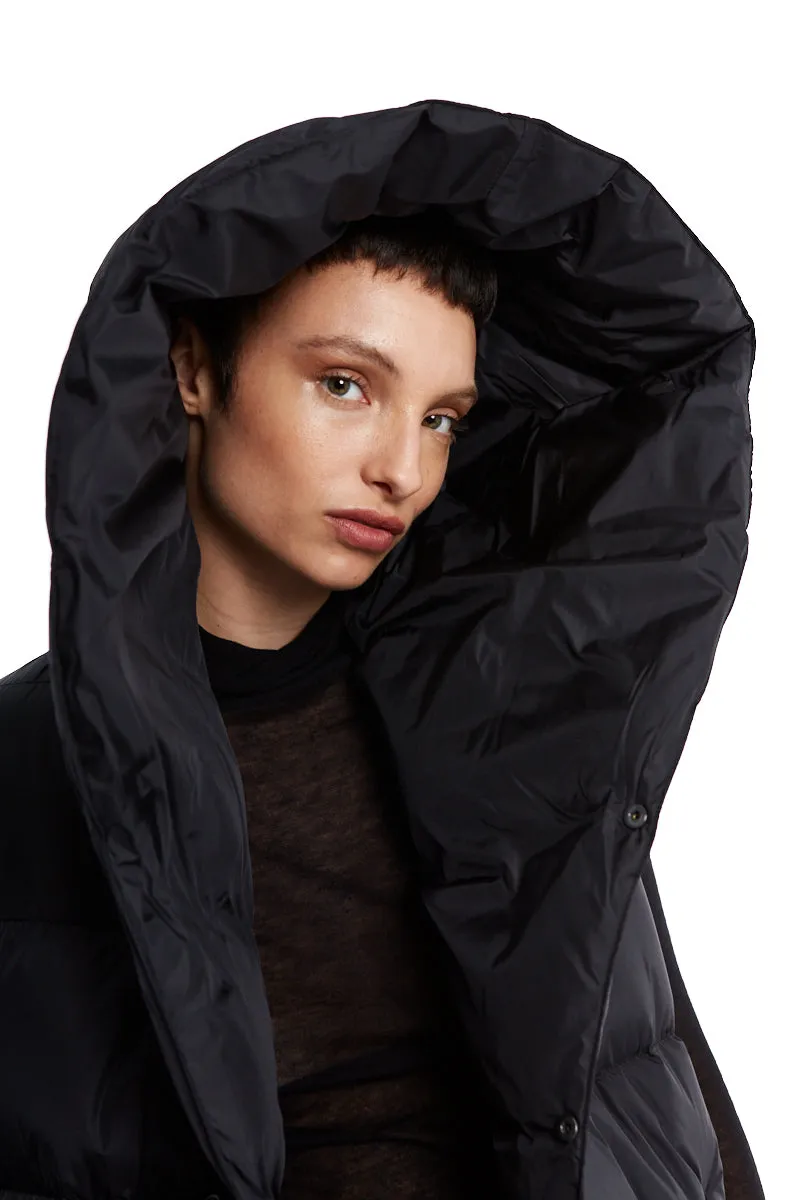 BLACK LONG SLEEVELESS PADDED DOWN JACKET