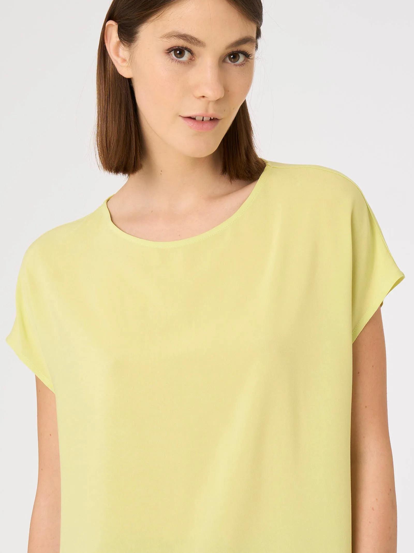 Blusa in twill di EcoSeta - Daiquiri Green