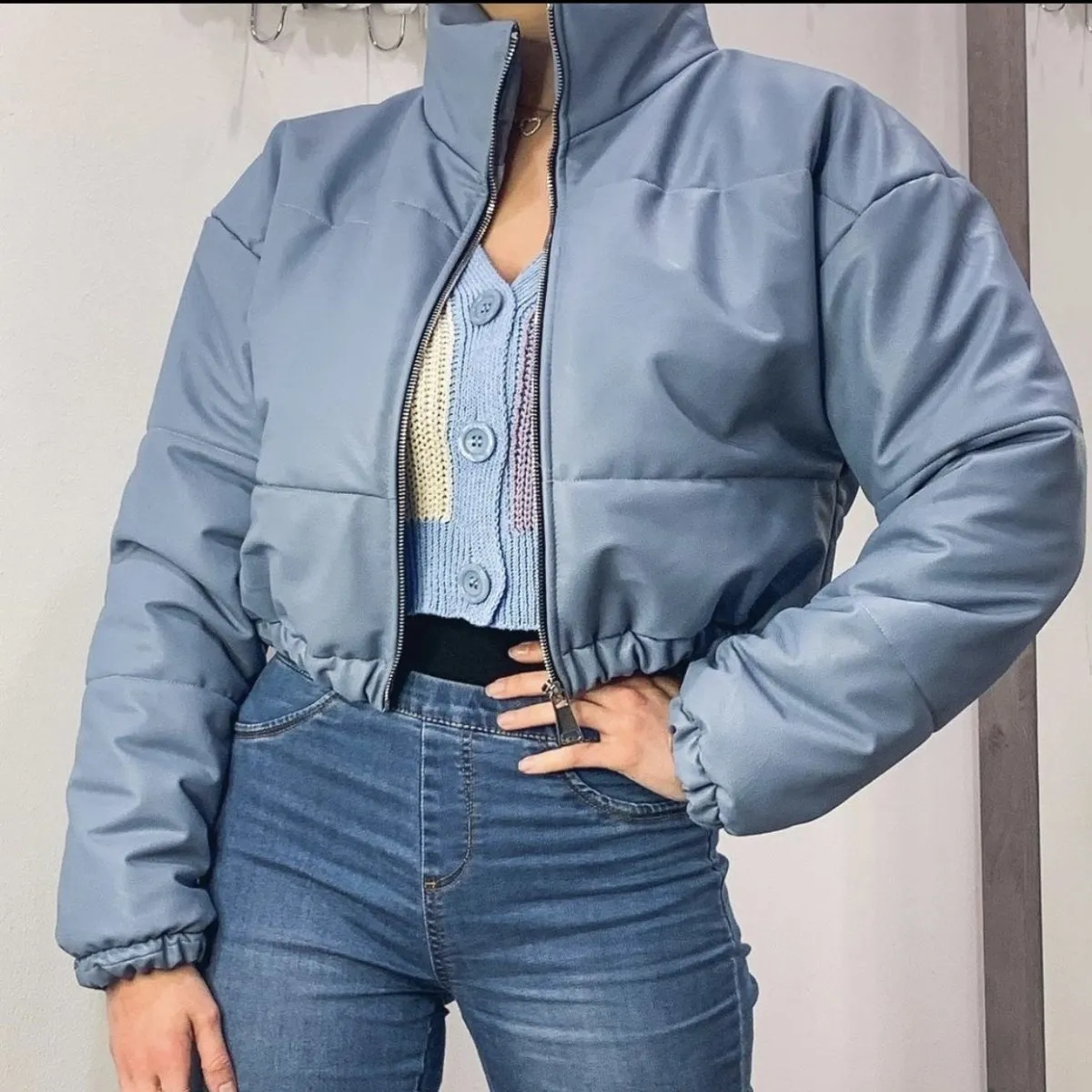 Bomber azzurro in similpelle