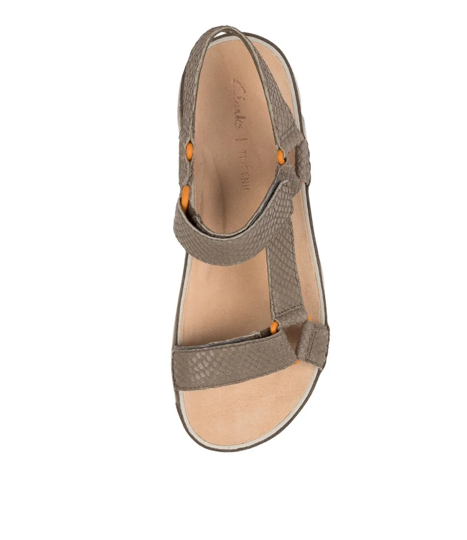 CLARKS Tri Sporty Sage Snake Lth