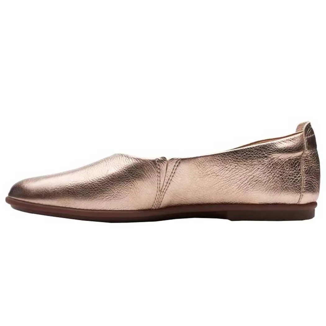 Clarks Un Coral Step Flat Rose Gold (Women's)
