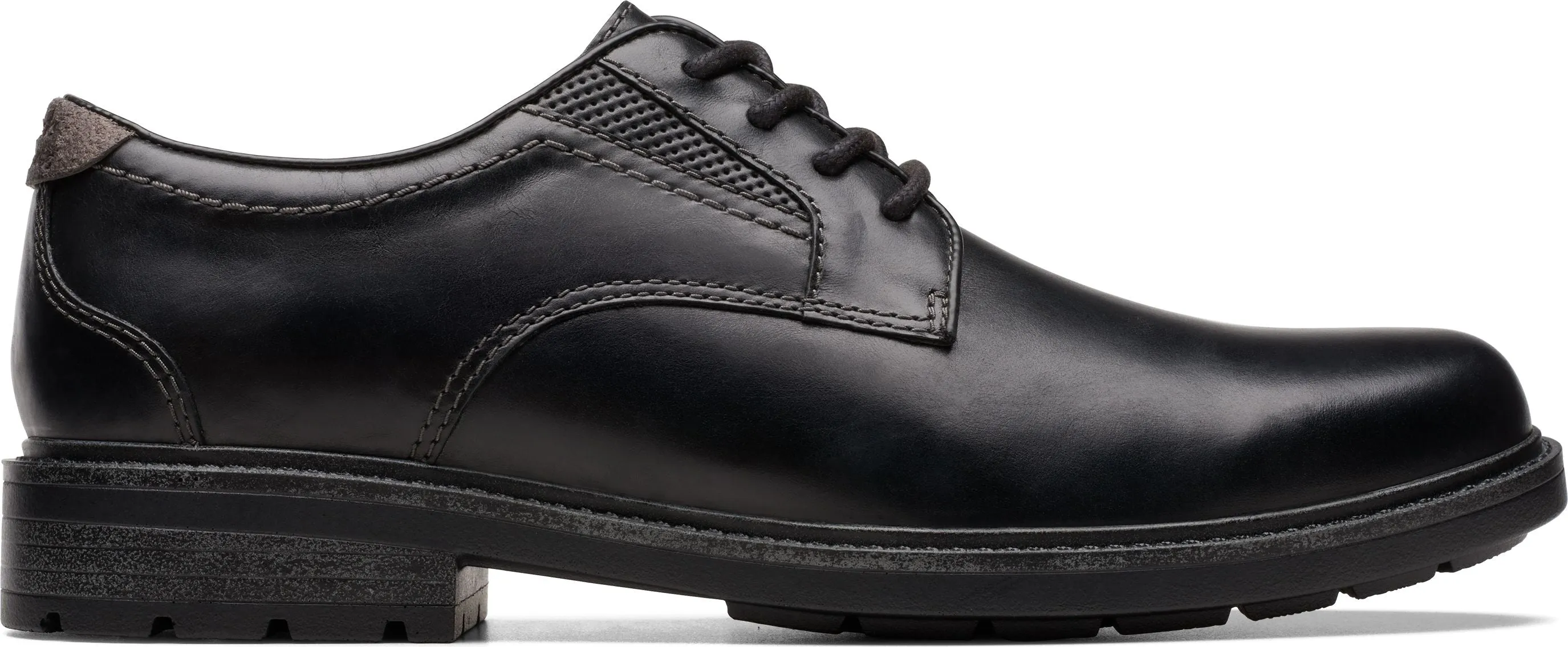 Clarks Unshire Low Black