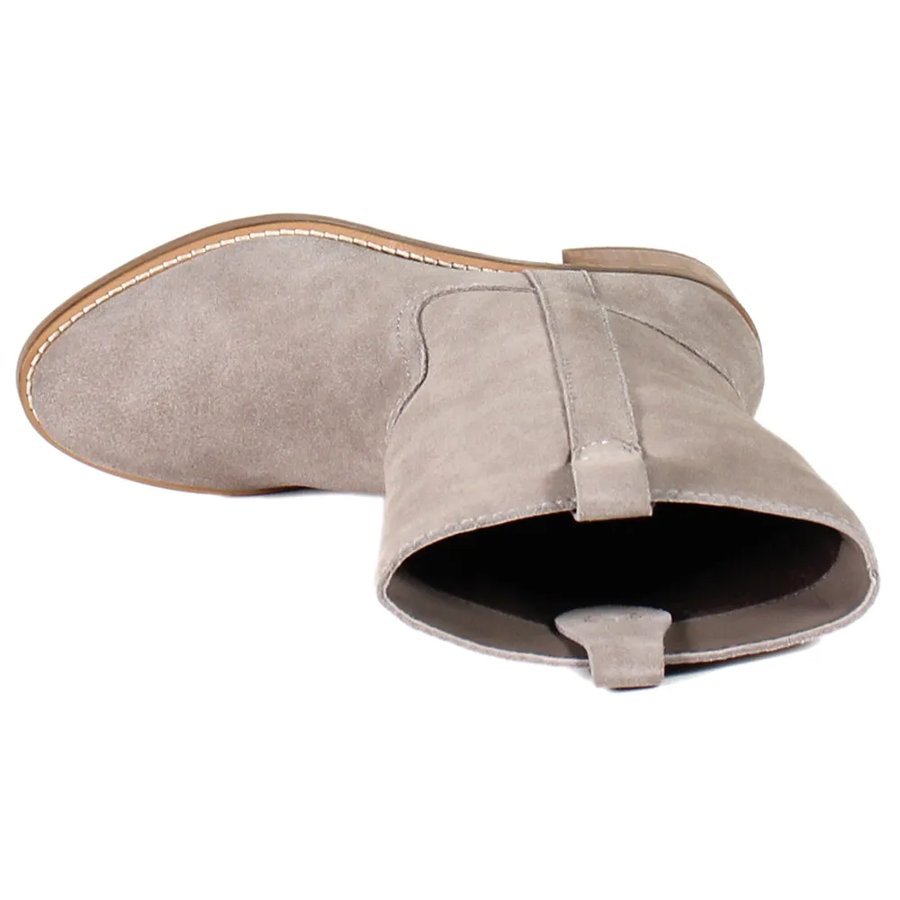 Crush It Round Toe Pull On Boots