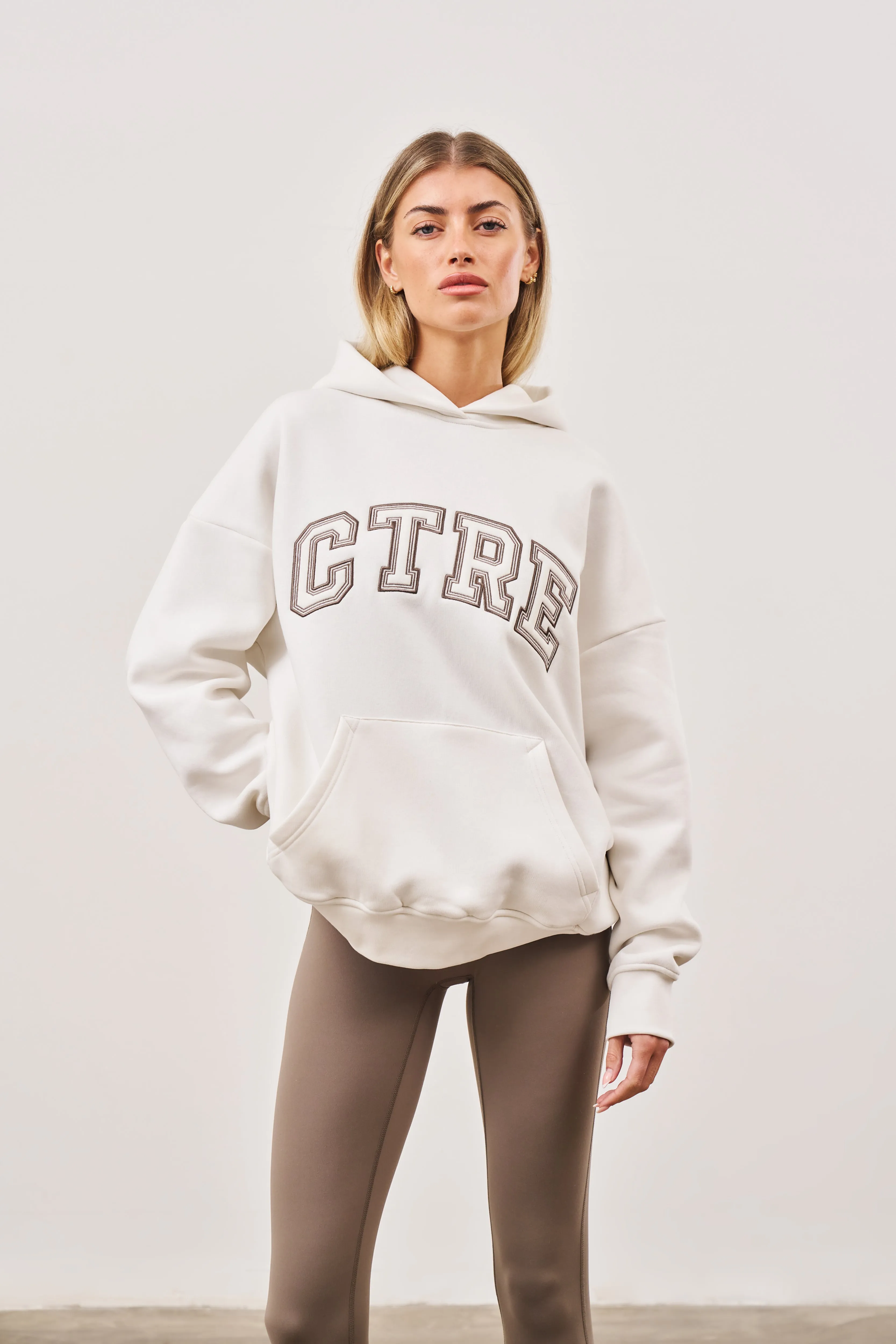 CTRE OVERSIZED HOODIE - OFF WHITE