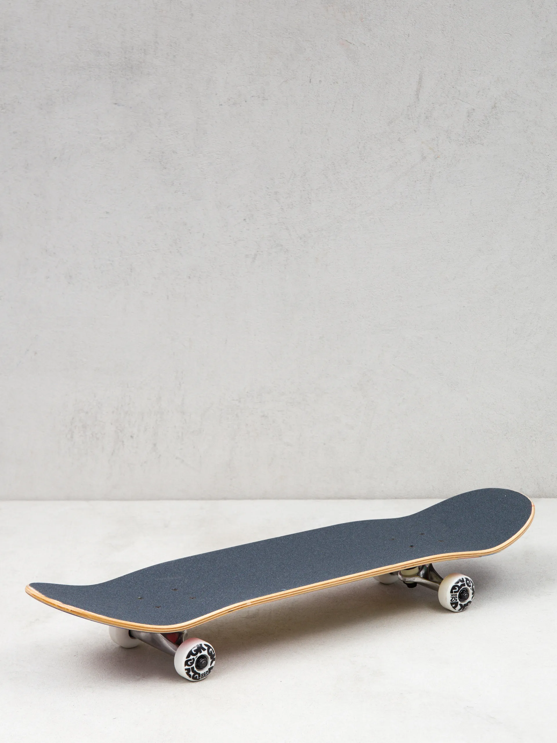 DGK Jackpot Skateboard (navy/red)
