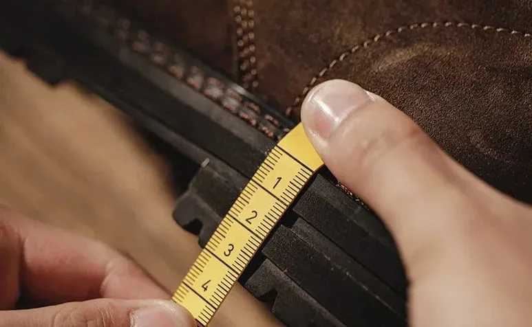 Dobong Suede Lace-up Boots