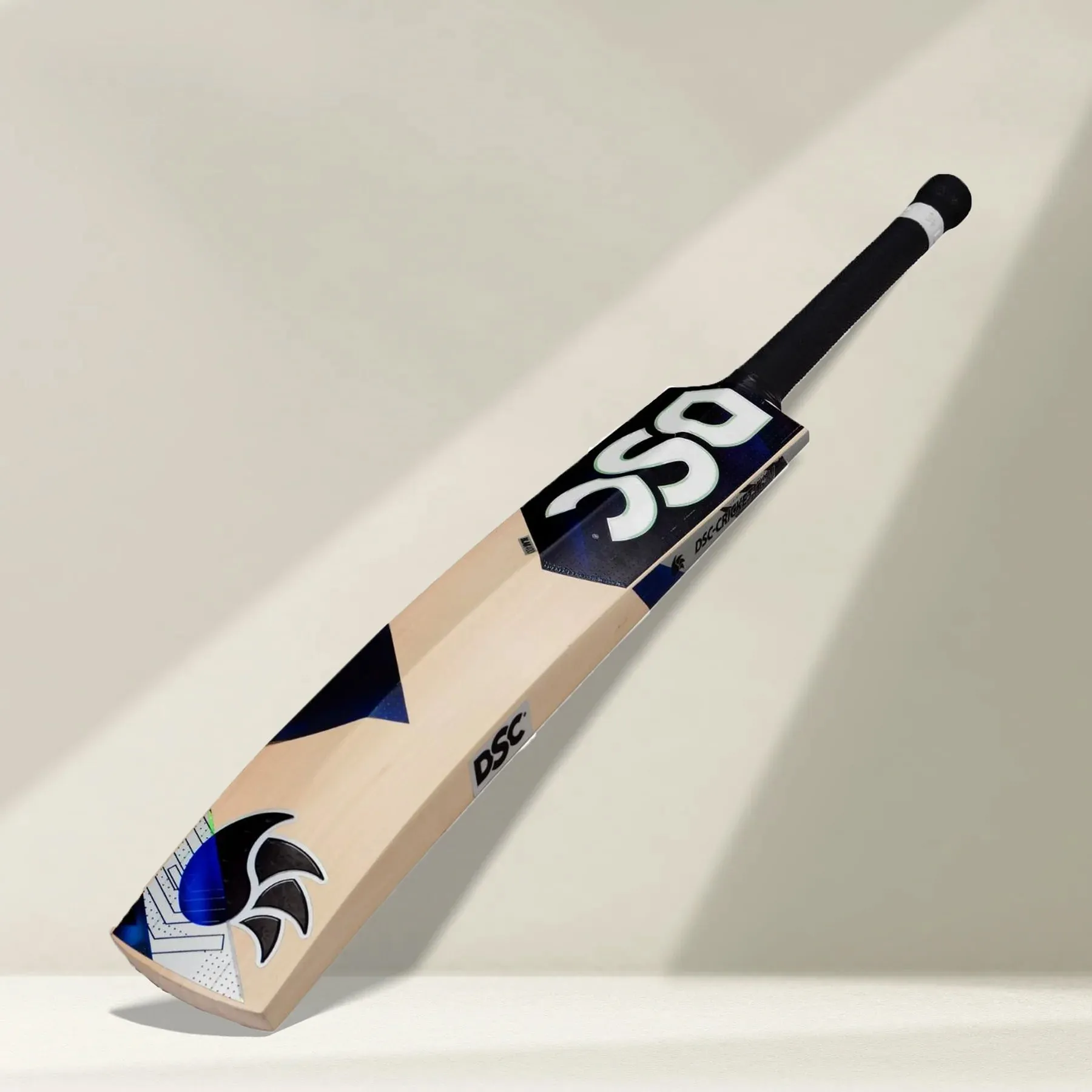 DSC BLAK 400 English Willow Cricket Bat -SH