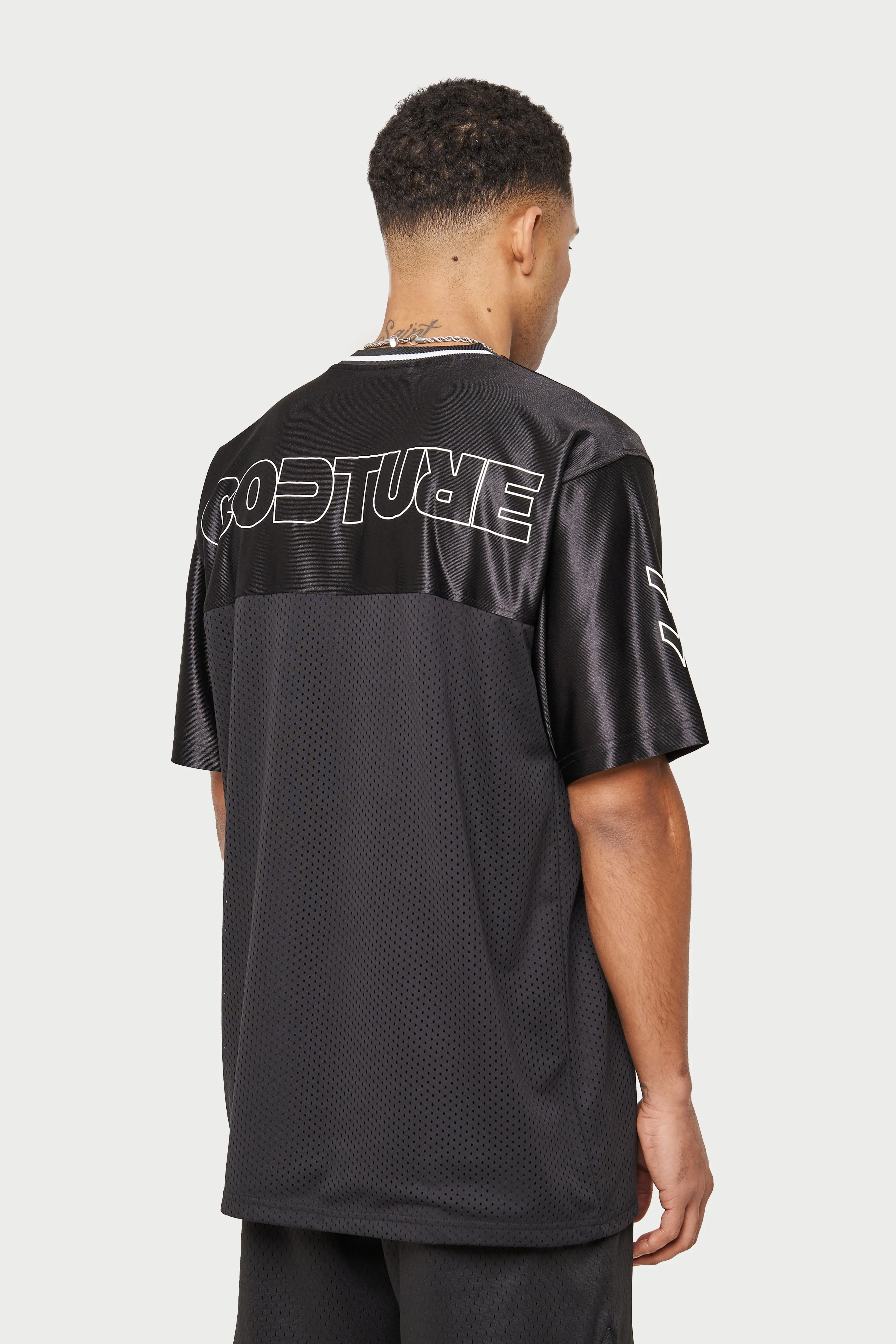 EMBLEM MESH BASKETBALL T-SHIRT - BLACK
