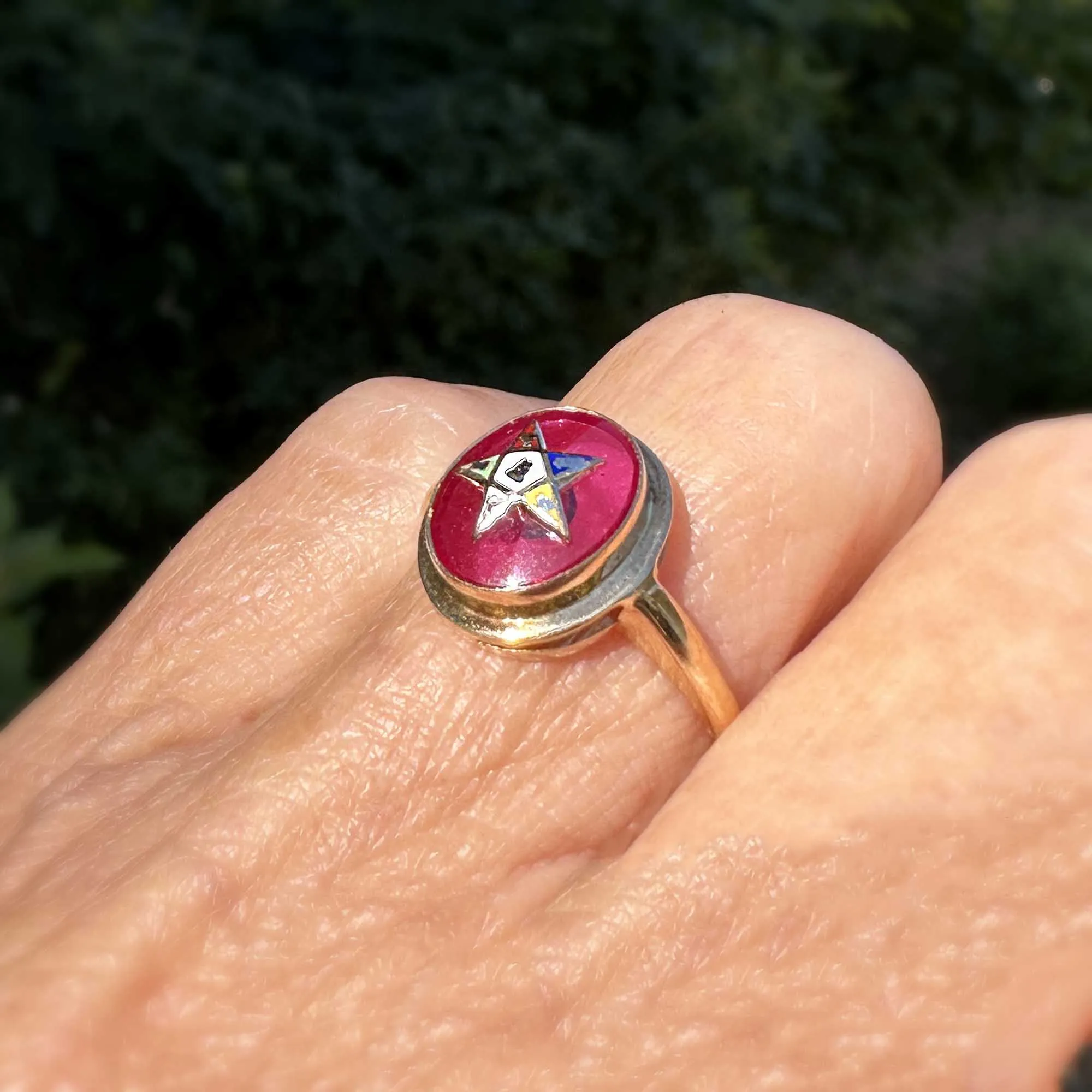 Estate Gold 1940s Red Spinel Enamel OES Masonic Ring