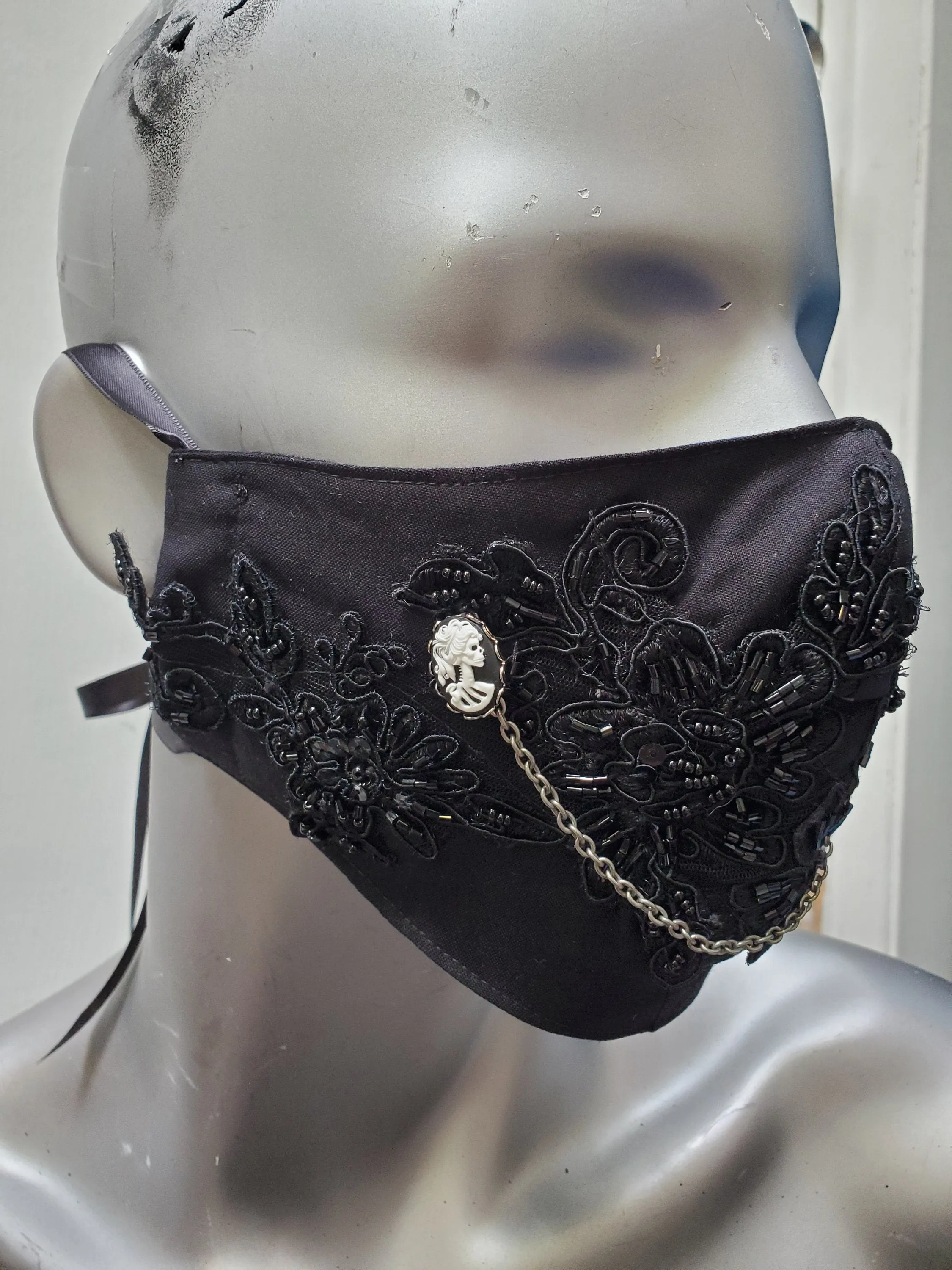 Fancy Lace Mask