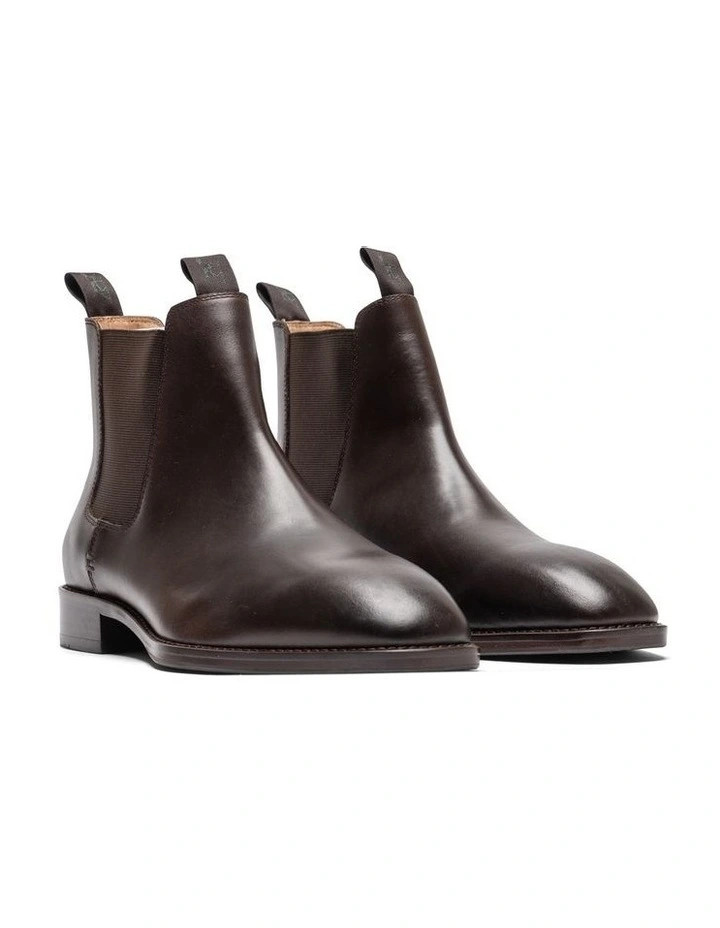 Farmlands Chelsea Boot in Chocolate