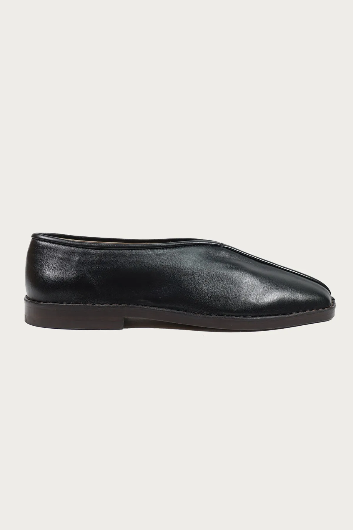 Flat Piped Slippers - Black