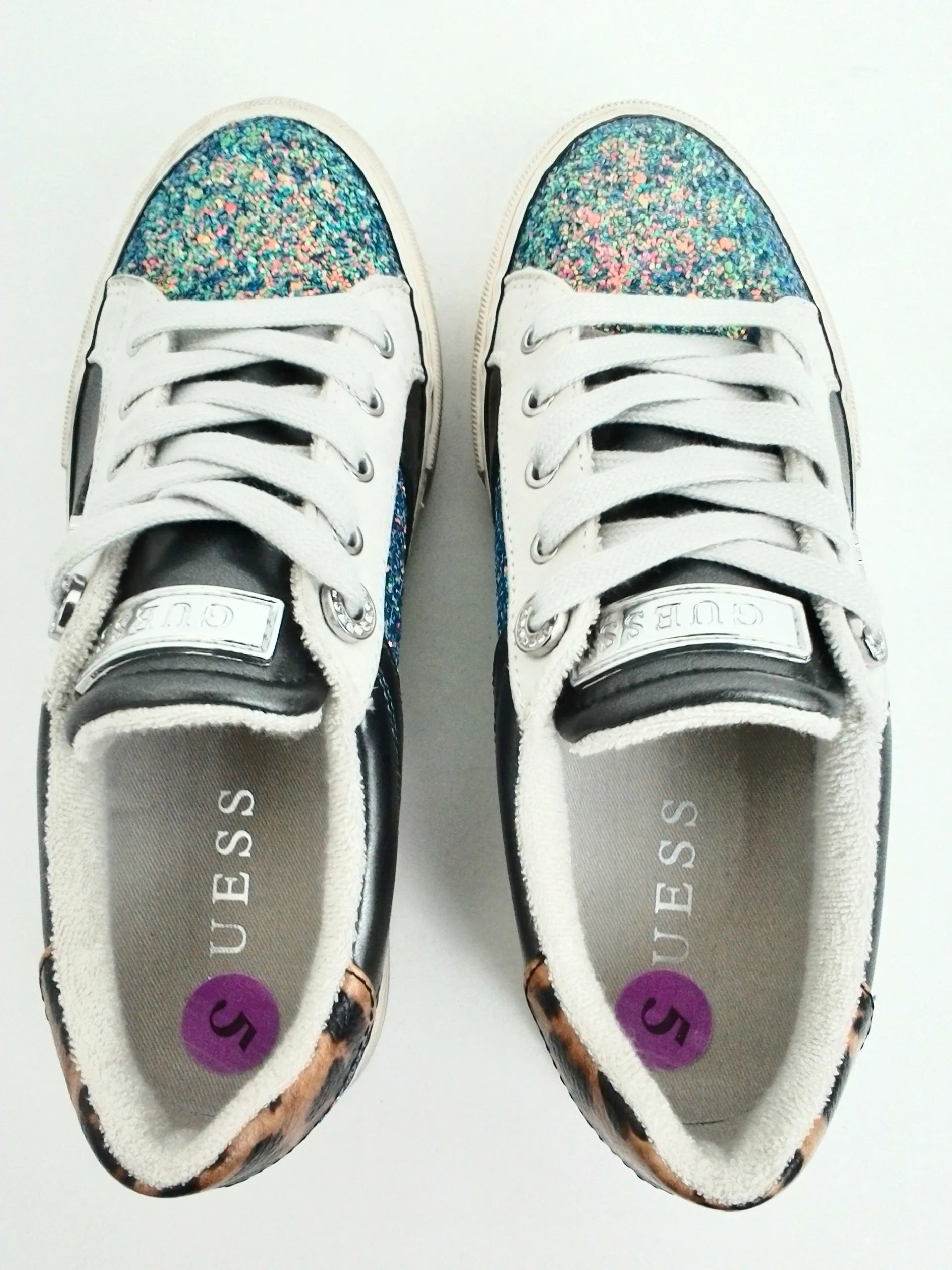 Guess Women's Loven Sneakers Size 5 M