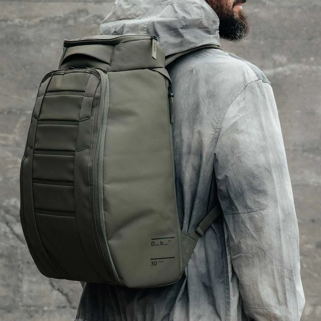 Hugger Backpack 30