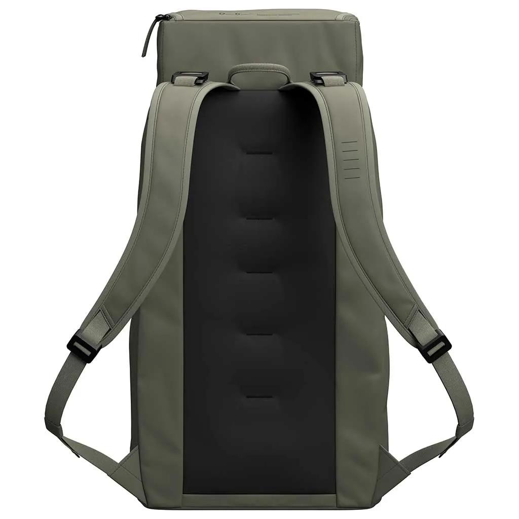 Hugger Backpack 30