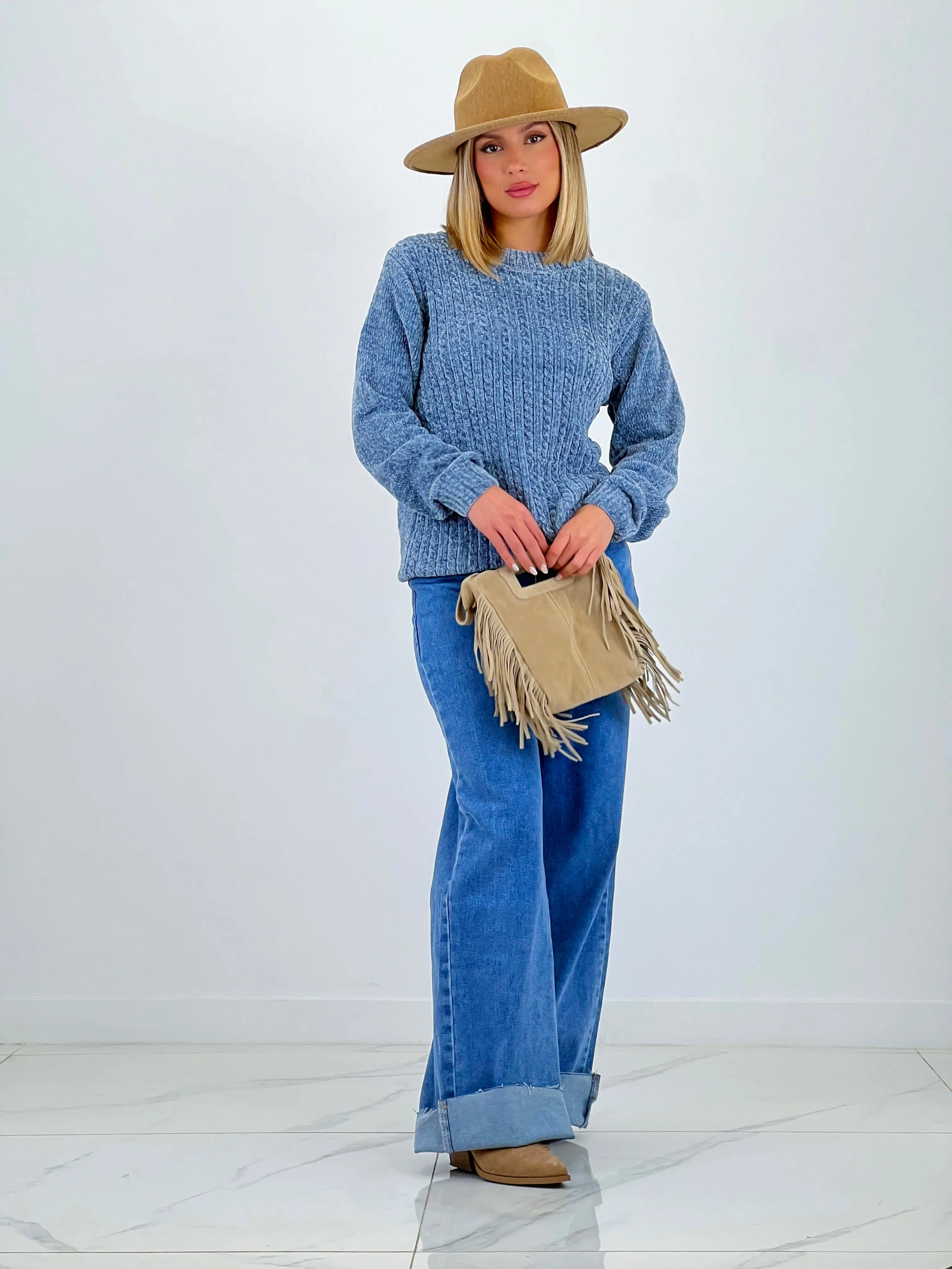 Jeans wide leg bajo sin costura