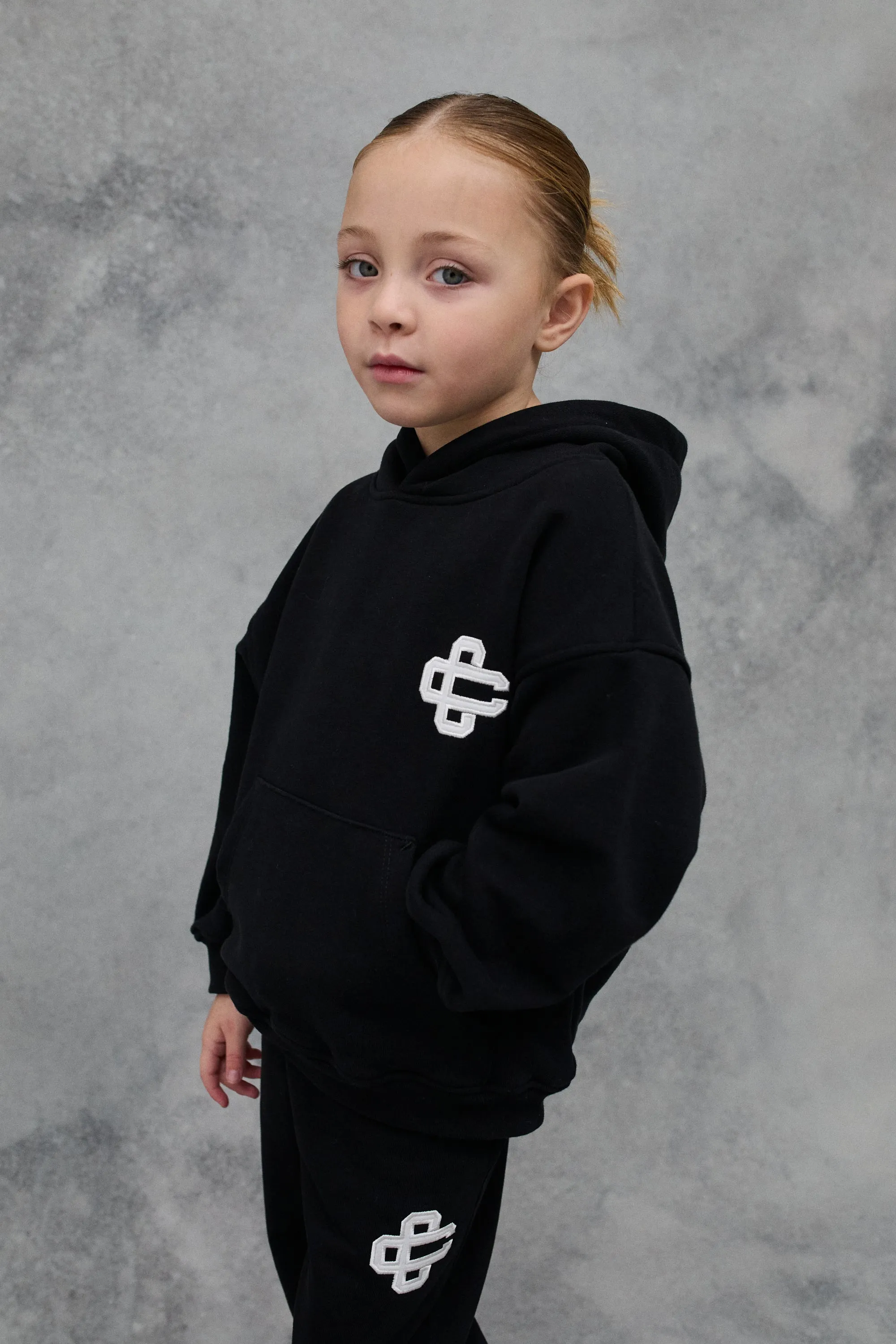 JNR EMBLEM APPLIQUE HOODIE - BLACK