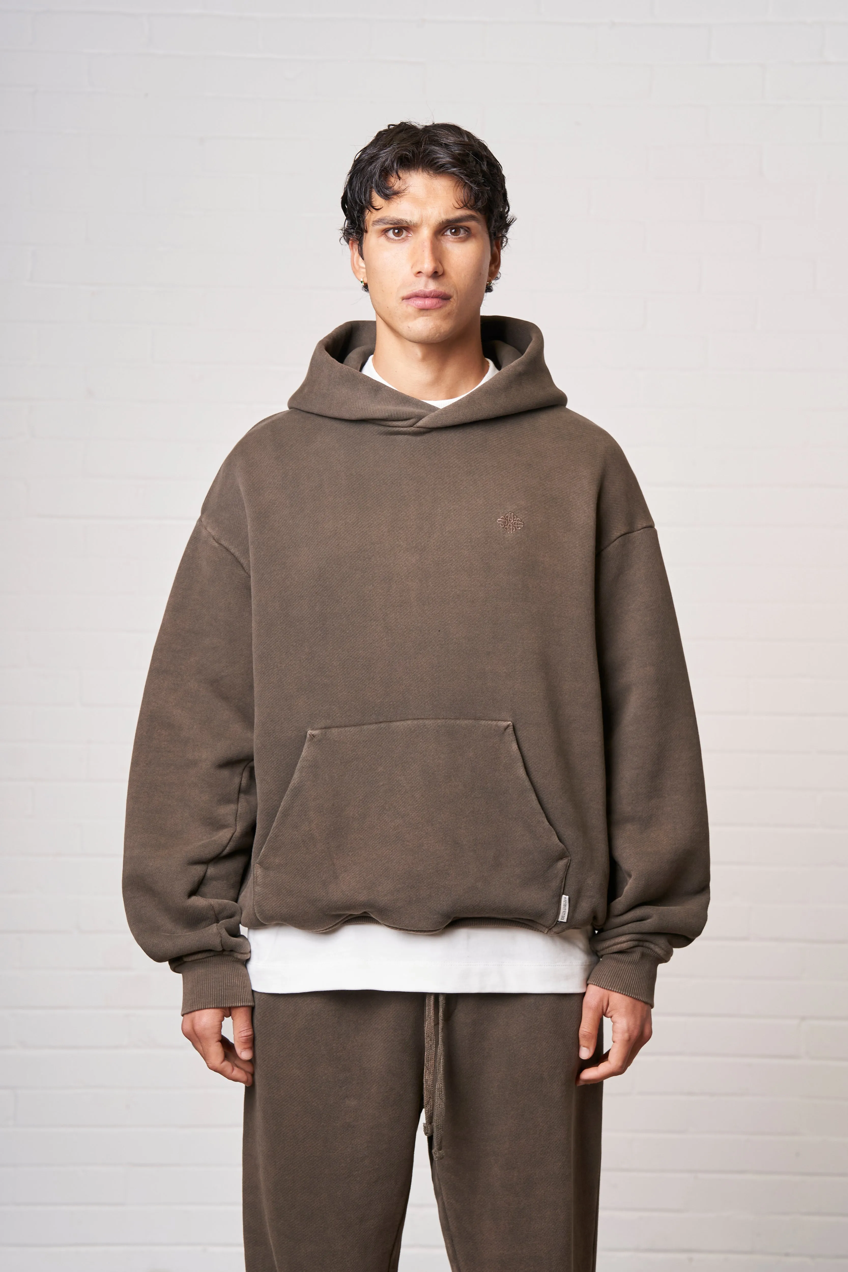 LAUNDERED CLASSICS HOODIE - BROWN