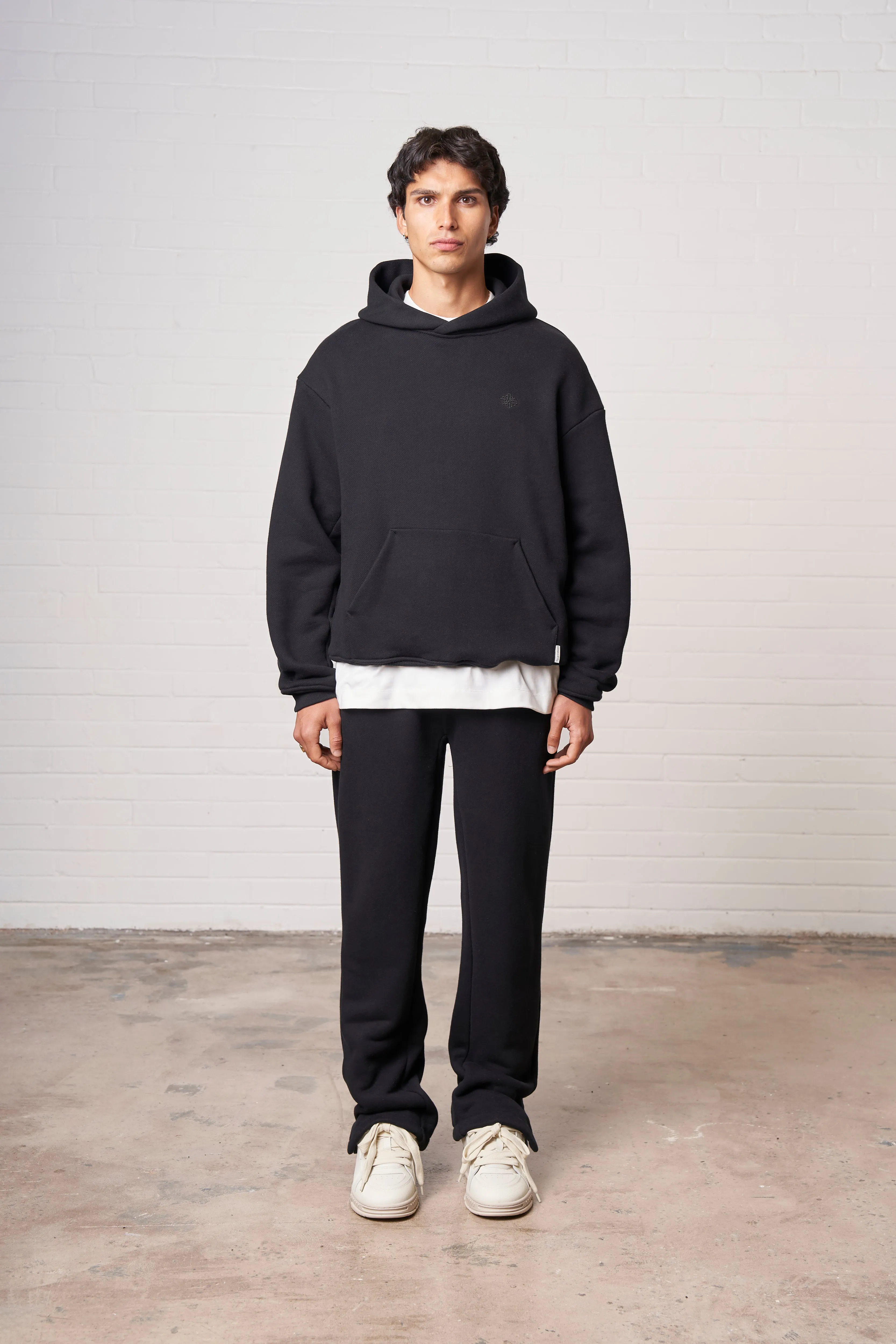 LAUNDERED CLASSICS HOODIE - WASHED BLACK