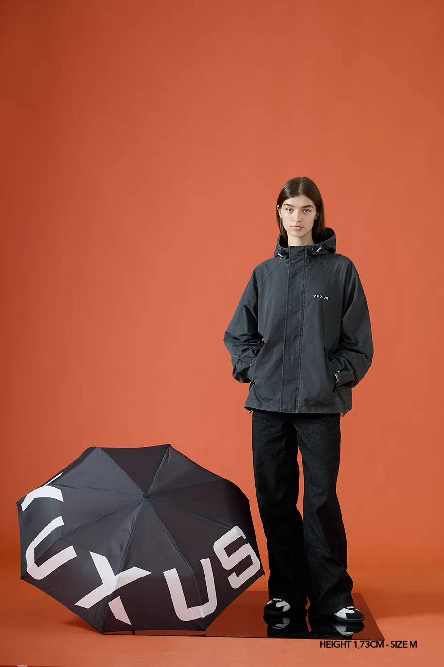 LEAD GRAYSCALE WINDBREAKER