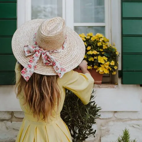 --Liberty Blue Flower Ribbon Straw Hat-