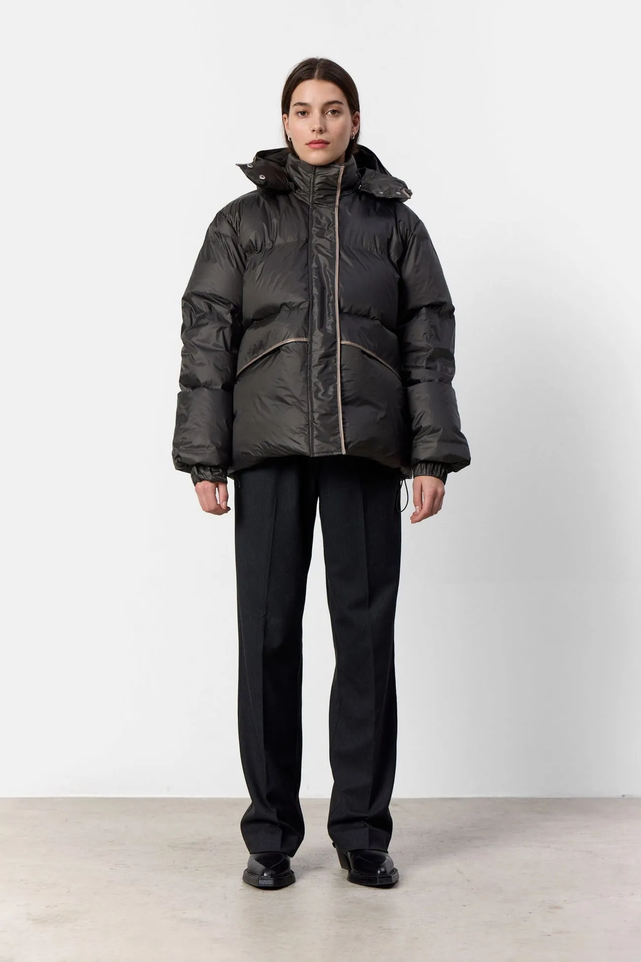 LR-Holly 5 Short Down Jacket Black