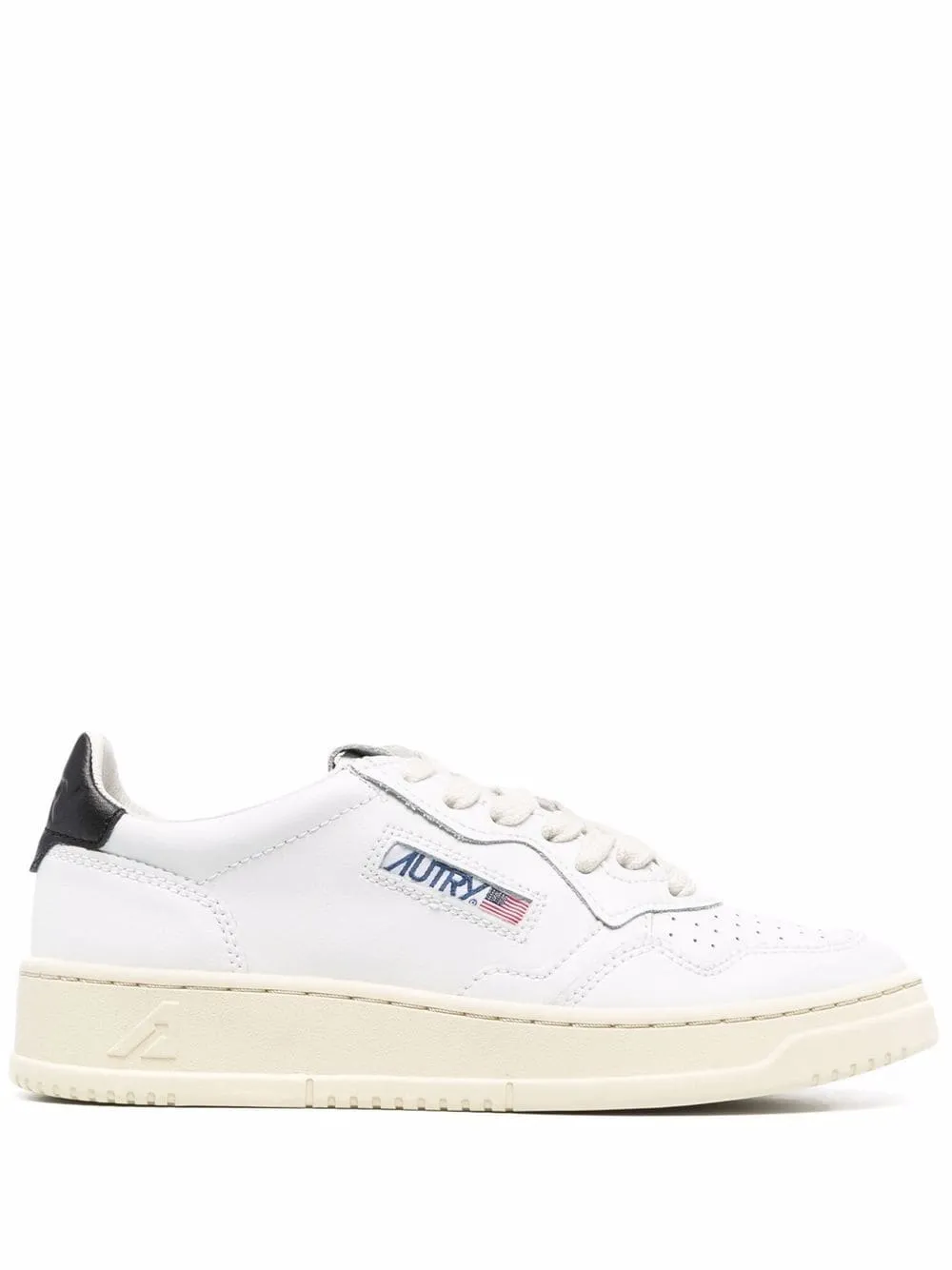 Medalist low-top sneakers