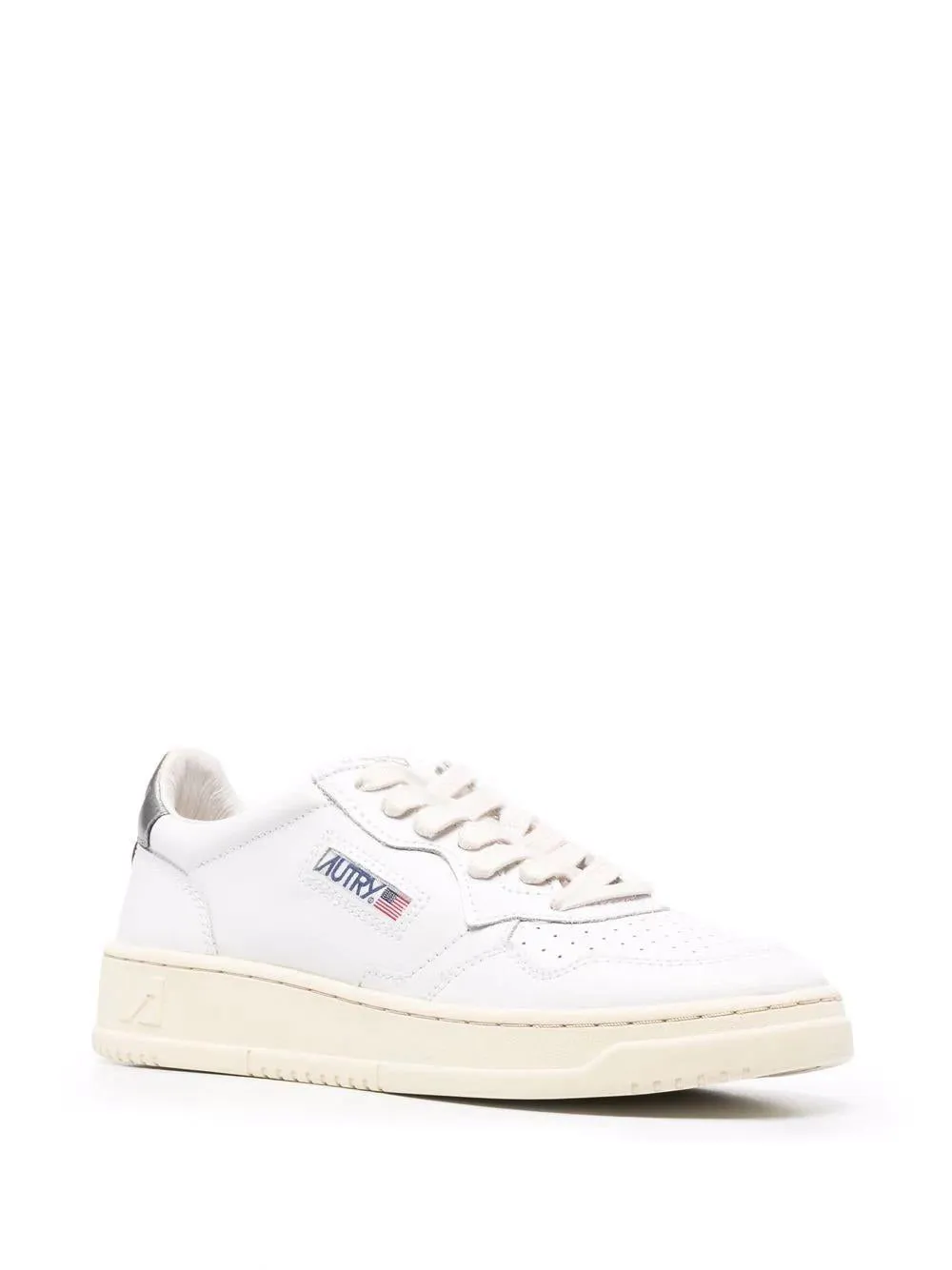 Medalist low-top sneakers