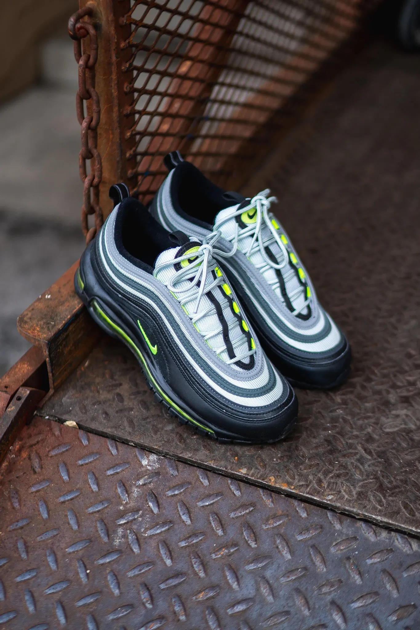 Mens Nike Air Max 97 (Pure Platinum/Volt)