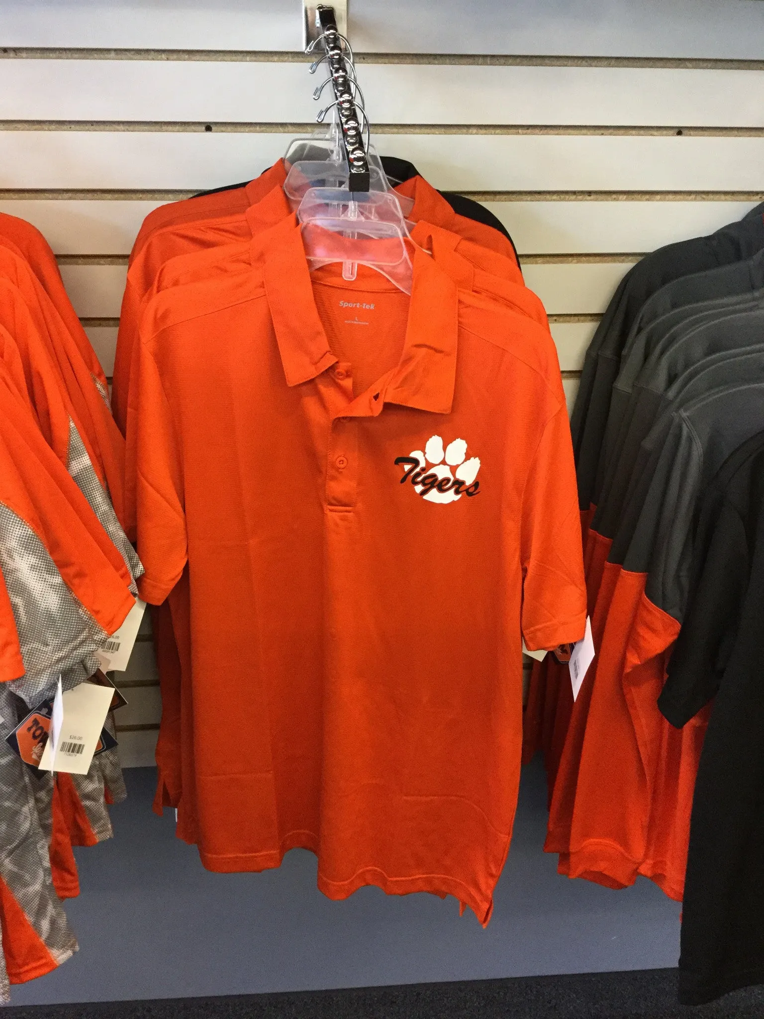 MENS ORANGE POLO WITH CHEST LOGO