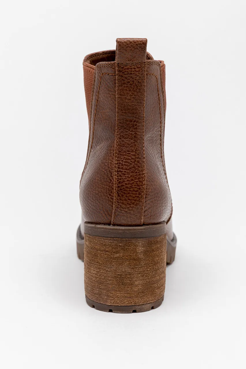 MIA Jody Lug Sole Chelsea Boot