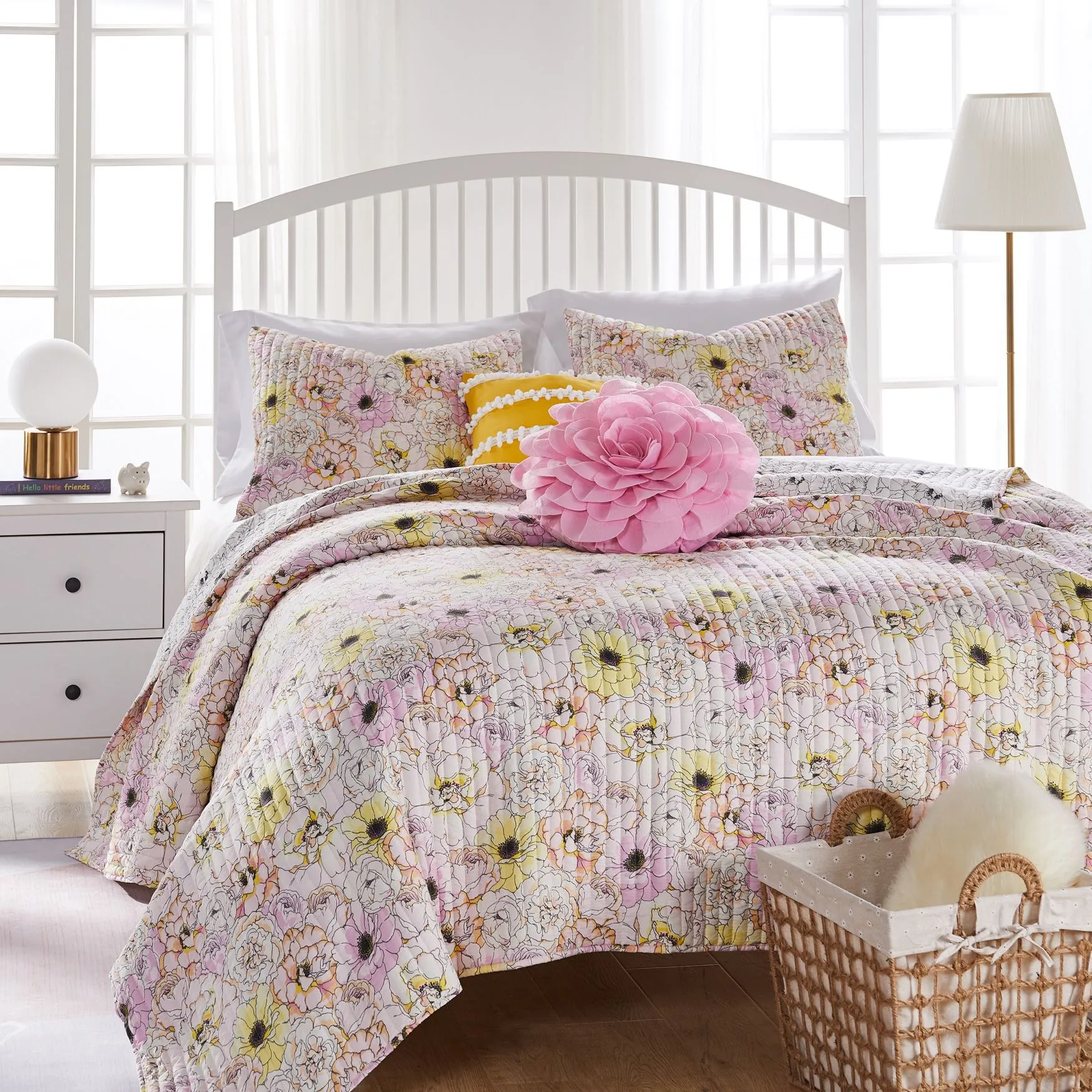 Misty Bloom Quilt and Pillow Sham Set