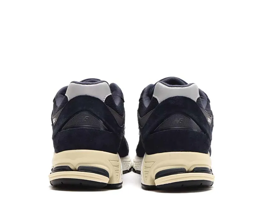 New Balance 2002R