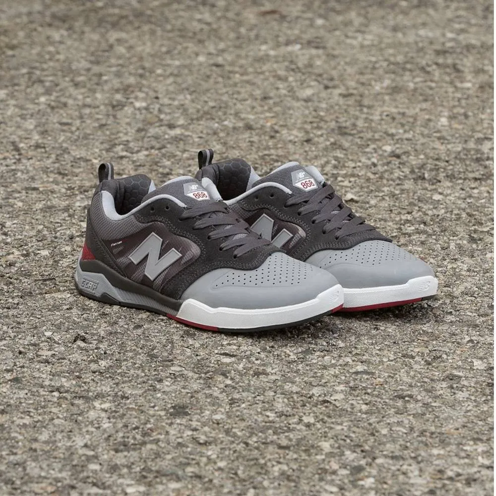 New Balance 868