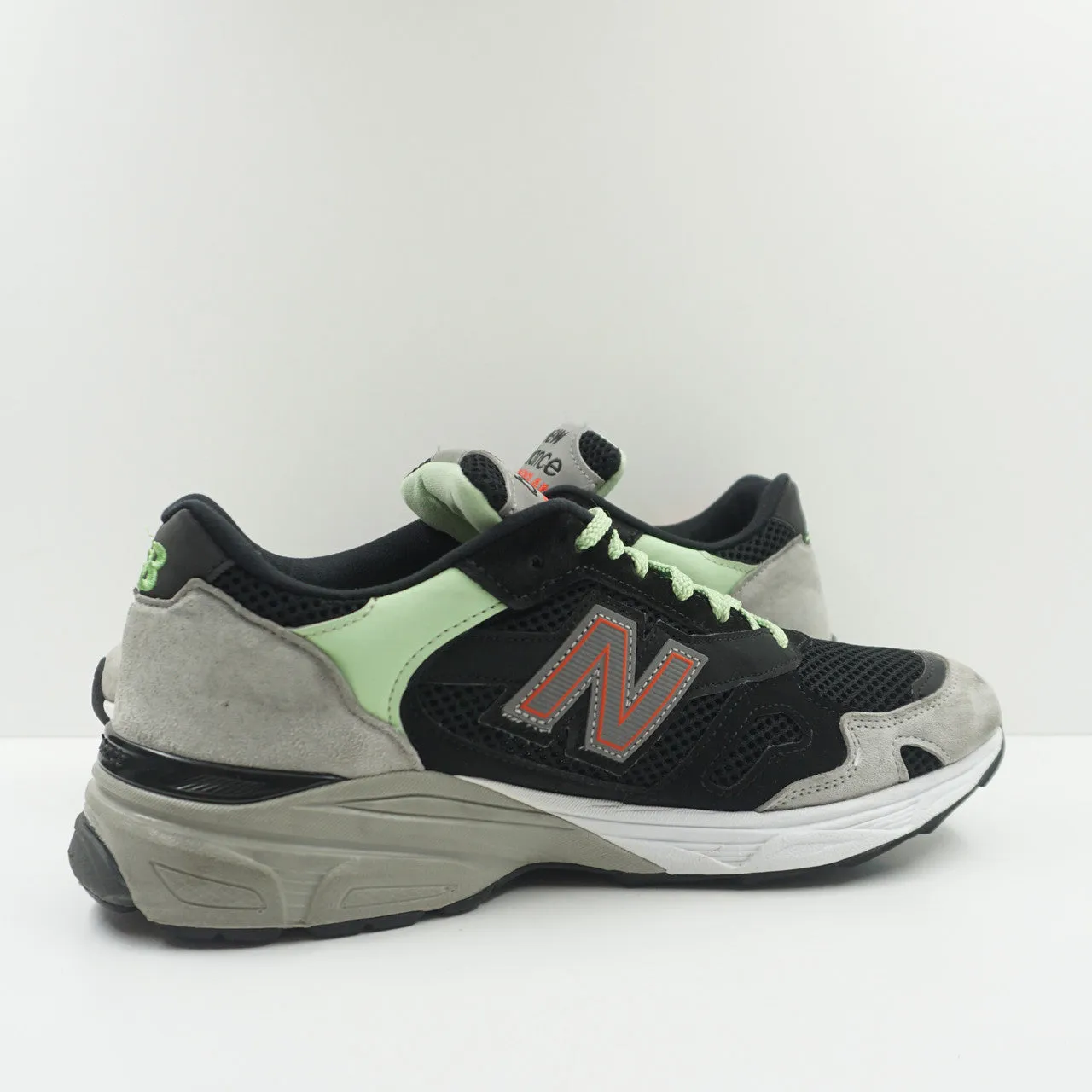 New Balance 920 Black Grey Mint