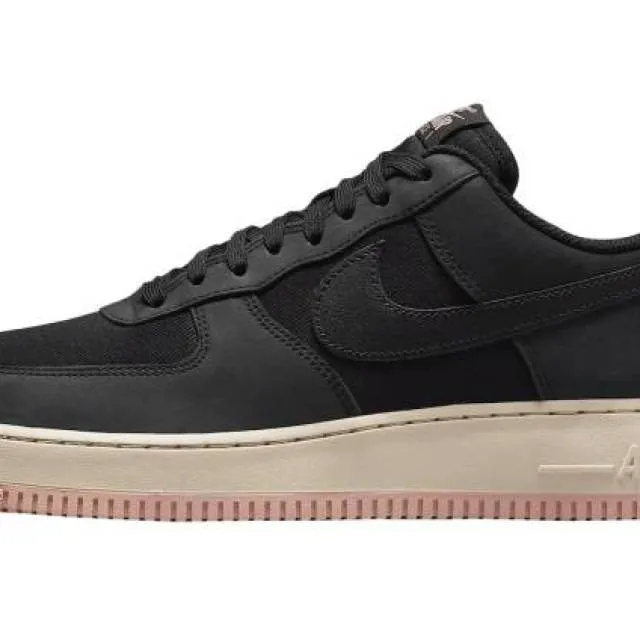 Nike air force 1 low lx black red stardust