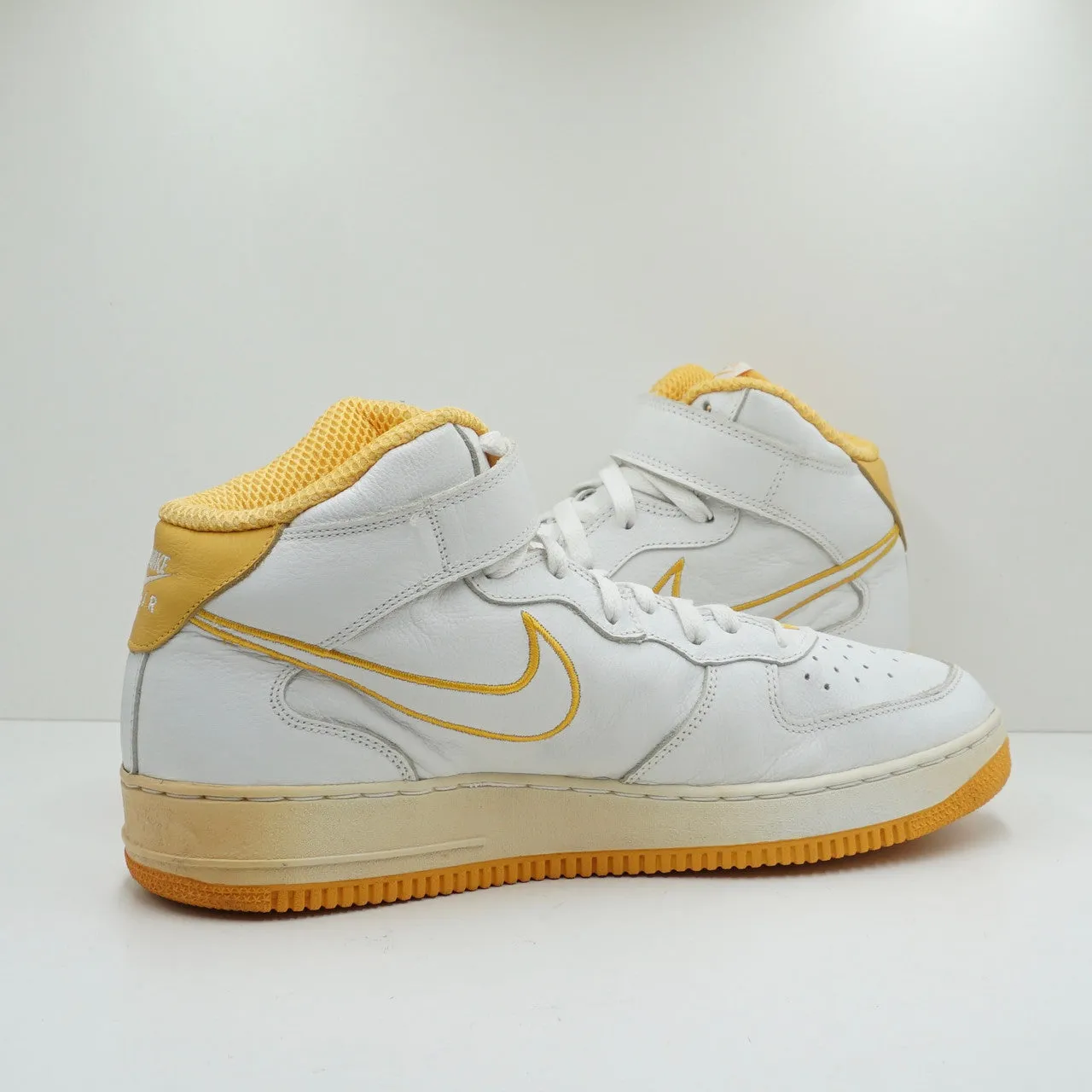 Nike Air Force 1 Mid University Gold (2001)